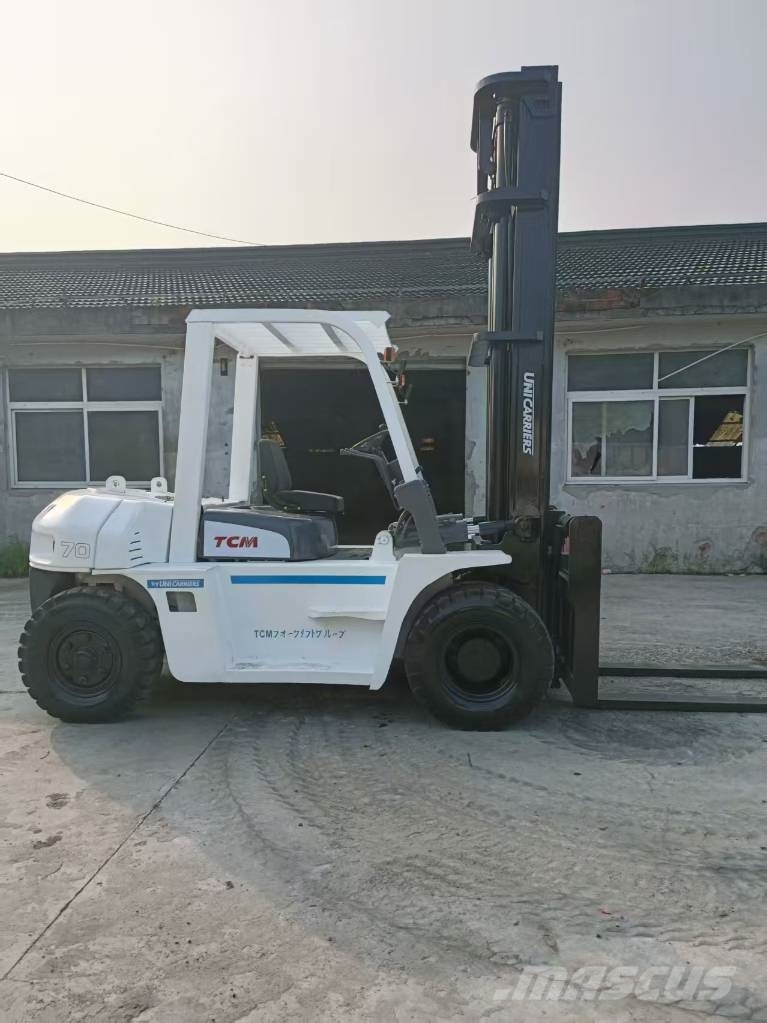 TCM FD 70 Z8 Skříňová nástavba