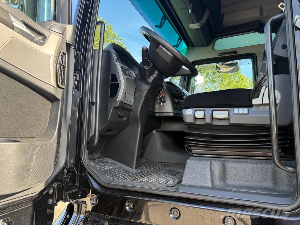 MAN TGX 41.560 8x4/4 BBS Trekkers