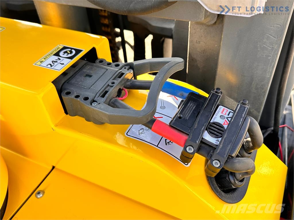 Combilift WR-4 / DUPLEX / 4.5M / 2017 / ONLY 30 HOURS / LIKE Повдигач с движение в 4 посоки