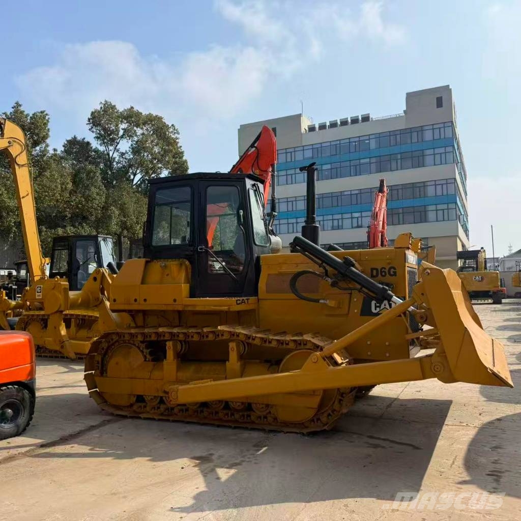 CAT D 6 G Kāpurķēžu buldozeri
