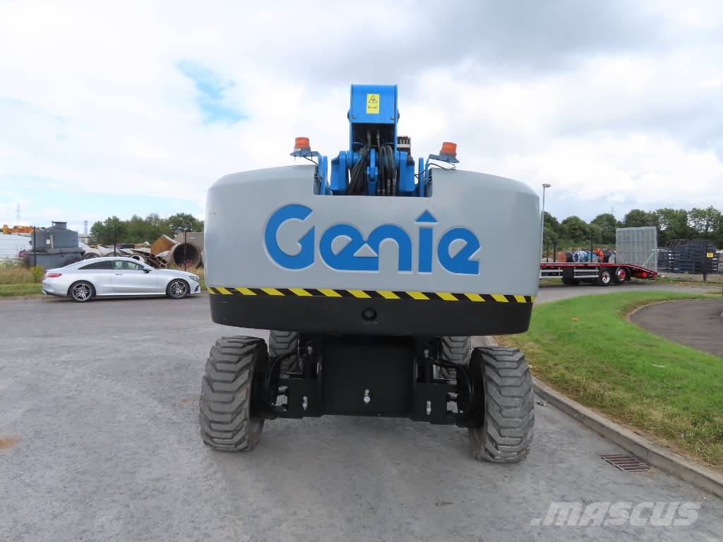 Genie S 65 견인식 전동이동 리프트