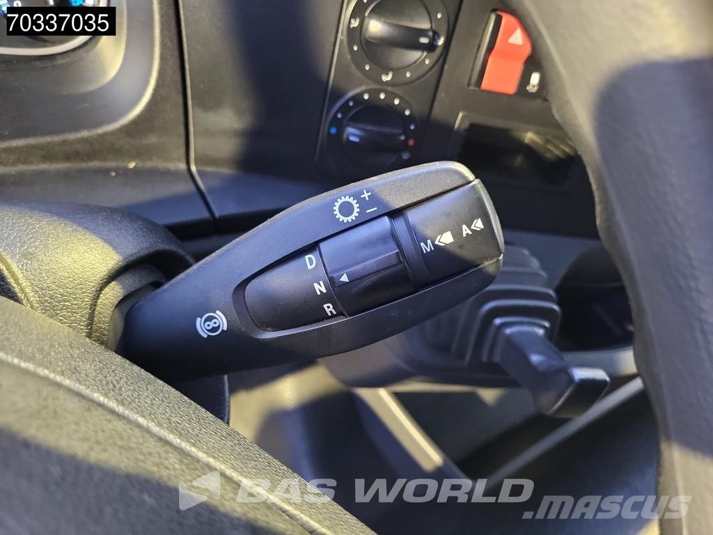 Mercedes-Benz Atego 1324 4X2 13t 6-Cylinder Engine Euro 6 Camiones con caja de remolque
