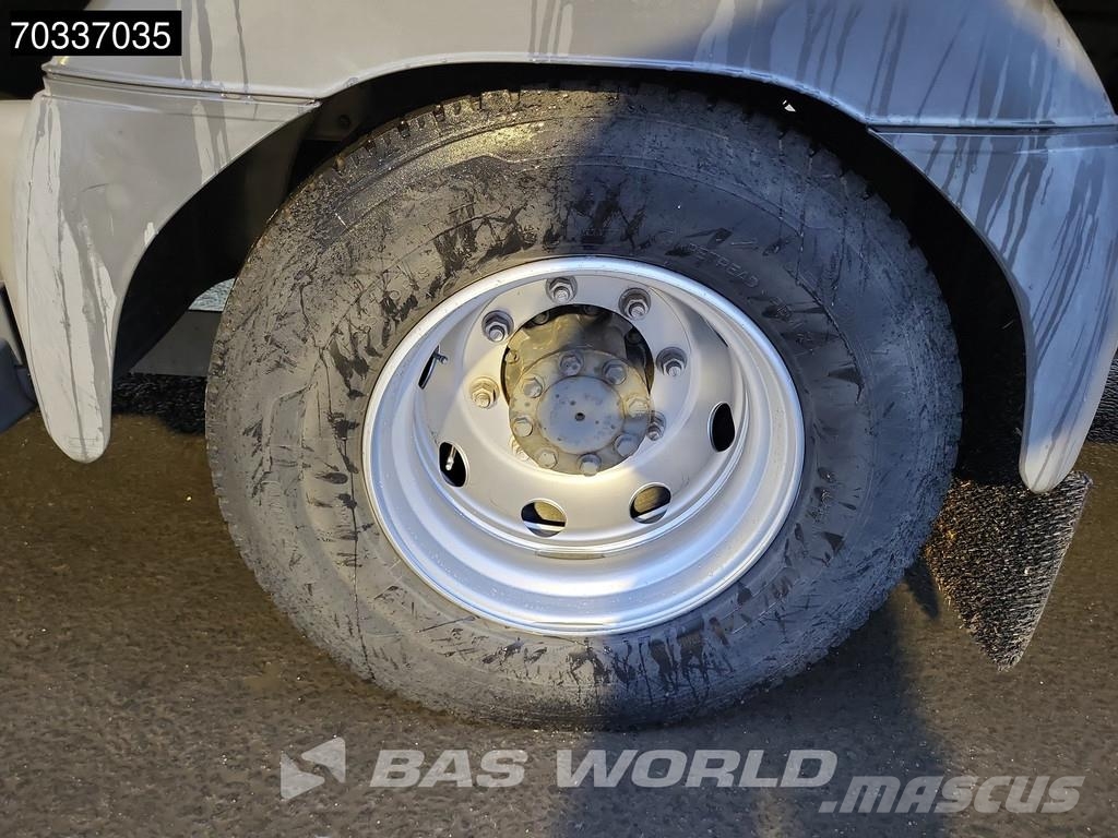 Mercedes-Benz Atego 1324 4X2 13t 6-Cylinder Engine Euro 6 Furgons