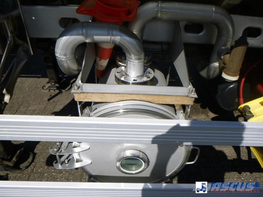 Magyar Vacuum tank inox 30 m3 / 1 comp + vac pump Naczepy cysterna