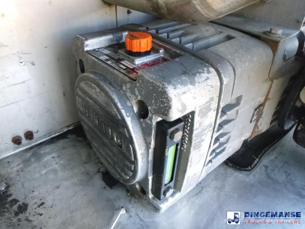 Magyar Vacuum tank inox 30 m3 / 1 comp + vac pump Naczepy cysterna
