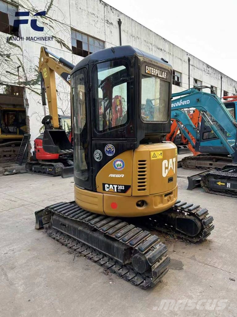 CAT 303 CR Верижен екскаватор