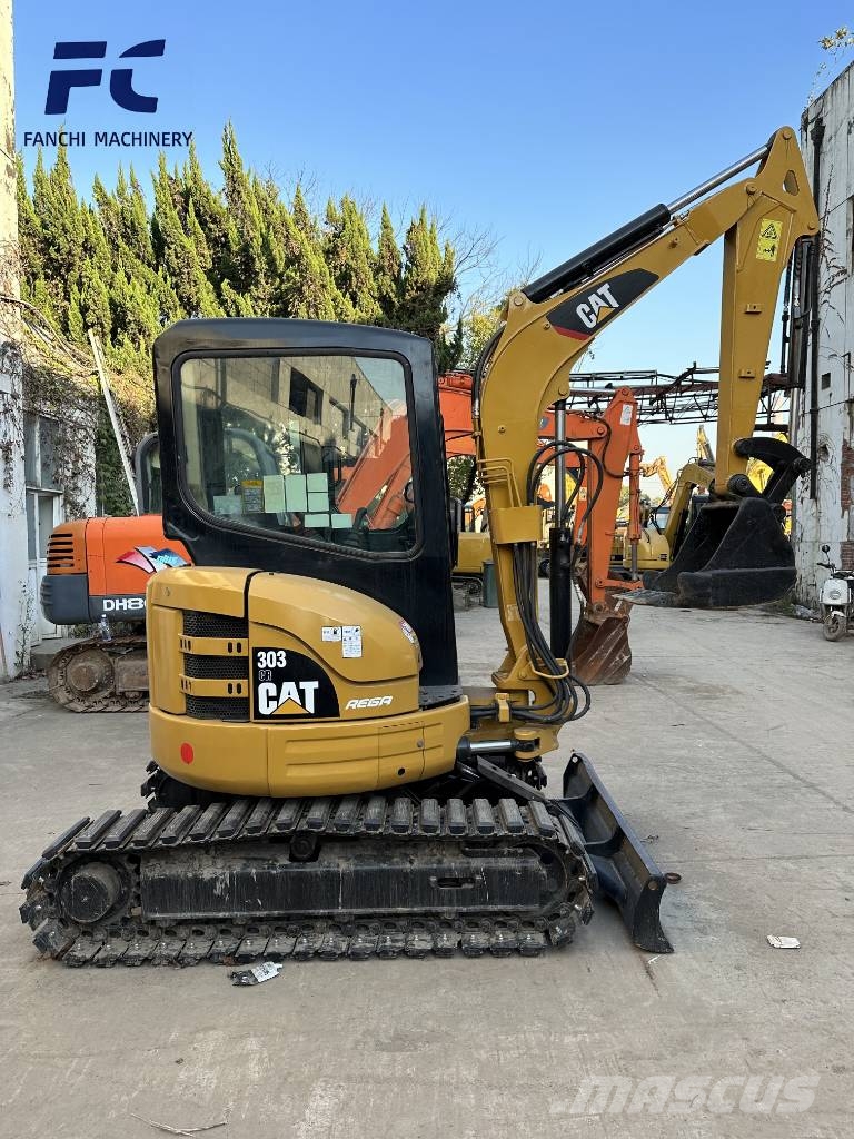 CAT 303 CR Верижен екскаватор