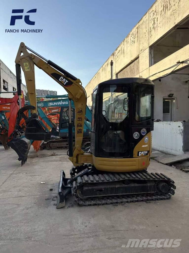 CAT 303 CR Верижен екскаватор