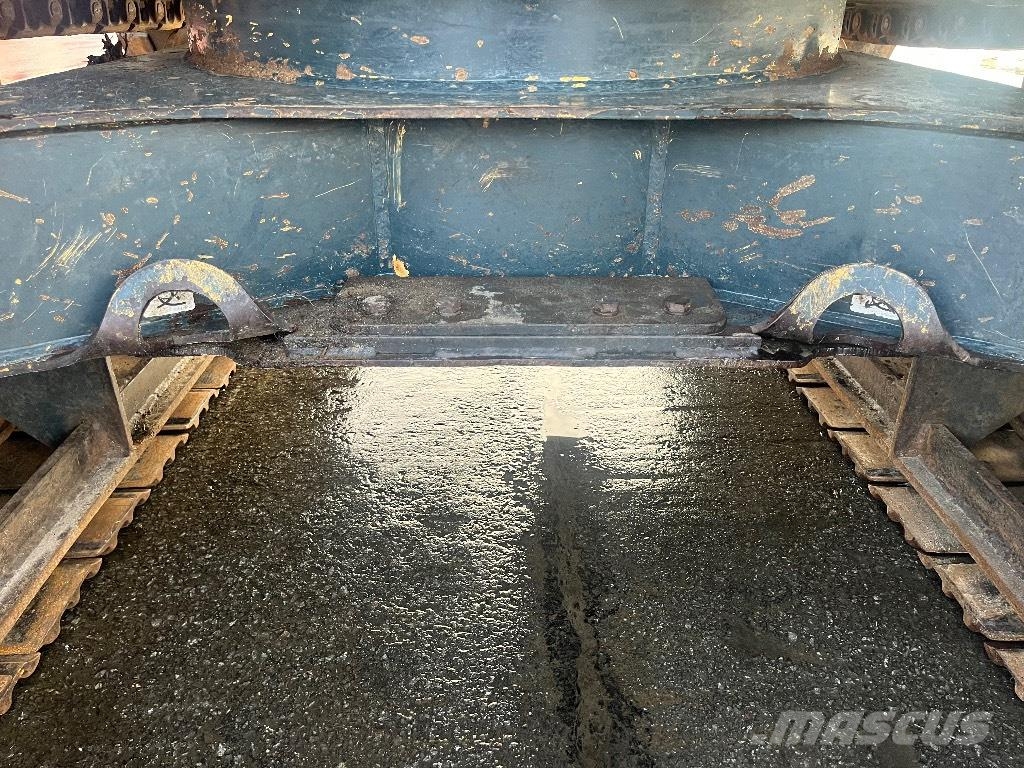 Hyundai HX 130 / Kallistaja, Metsävarusteltu, Uudet ketjut Bageri guseničari