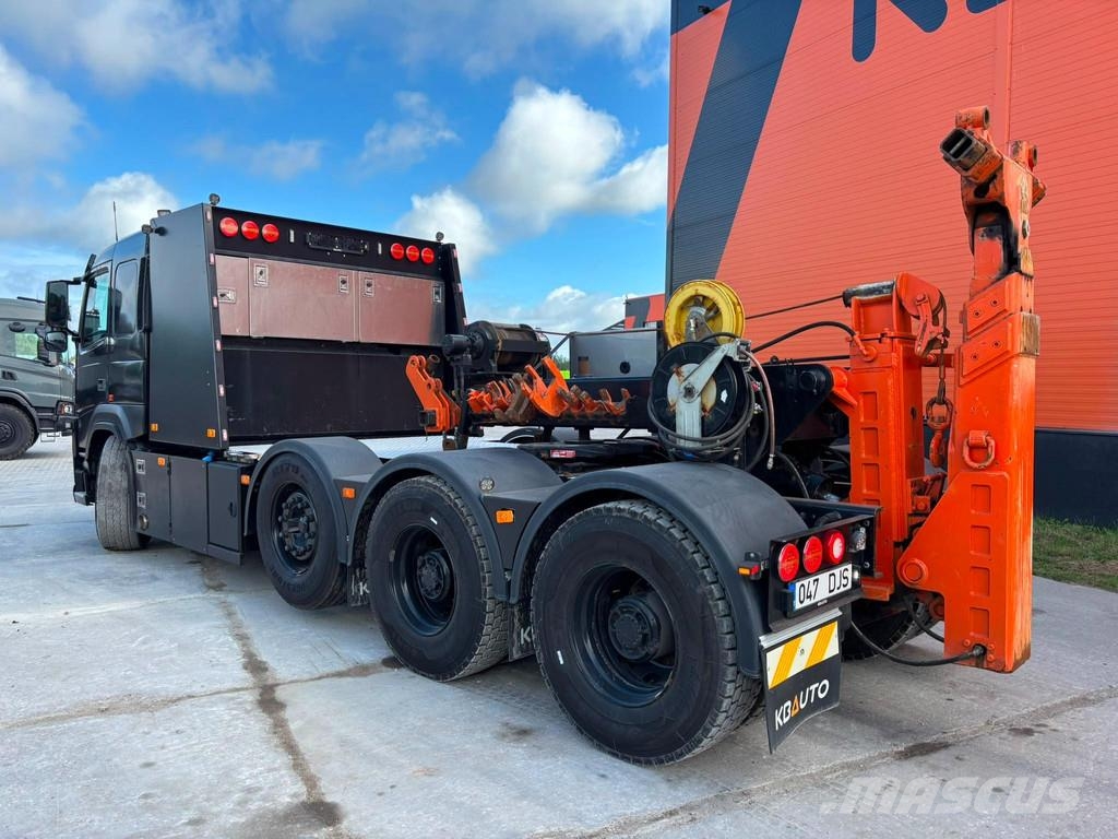Volvo FM 500 8x4/4 Zacklift Z453 / WINCH 13,61 ton Carroattrezzi