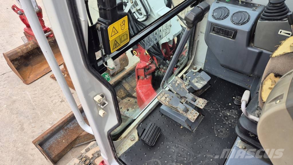 Takeuchi TB138FR - POWERTILT - 3X BUCKETS - 2012 YEAR Мини екскаватори < 7 т