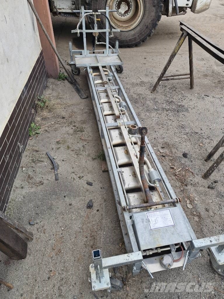 Abacus ST-ZMB 80 - nahřívač spár Sonstige Baumaschinen