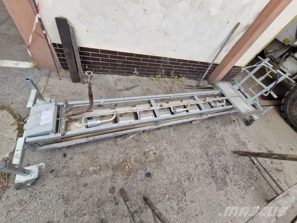 Abacus ST-ZMB 80 - nahřívač spár Sonstige Baumaschinen
