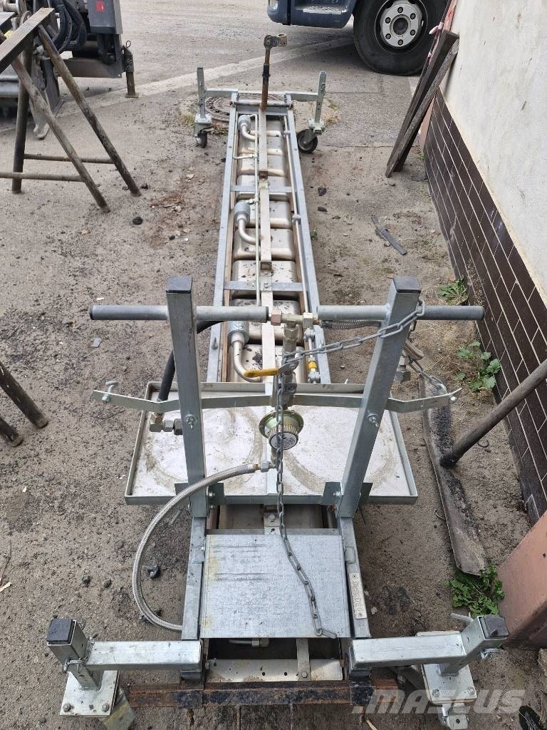 Abacus ST-ZMB 80 - nahřívač spár Sonstige Baumaschinen