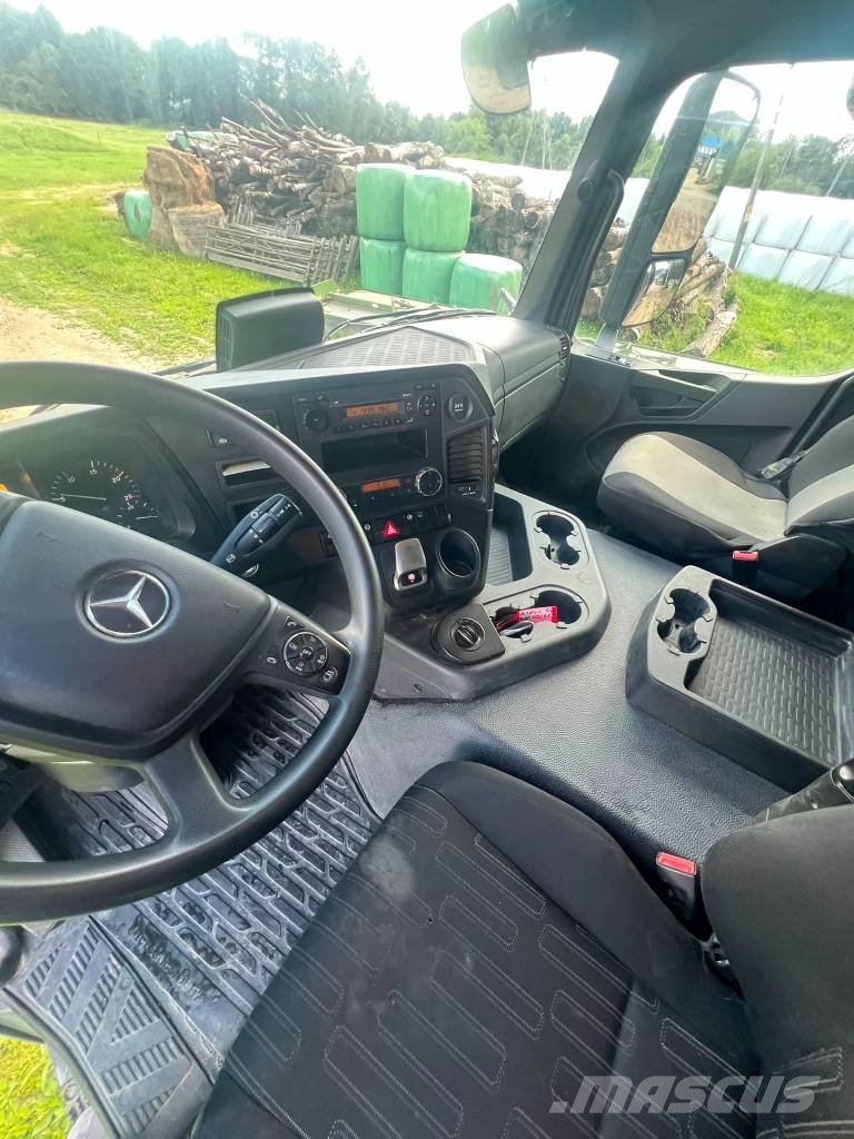 Mercedes-Benz Arocs 3244 Camiones bañeras basculantes o volquetes