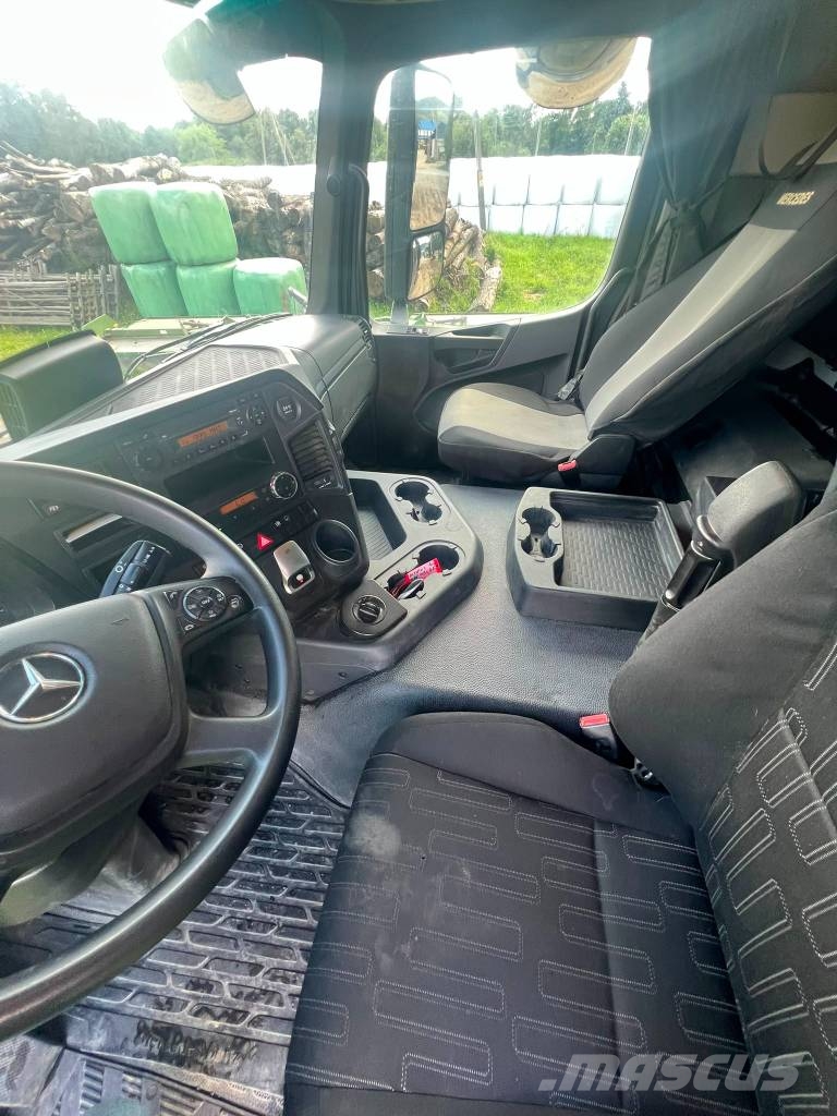 Mercedes-Benz Arocs 3244 Camiones bañeras basculantes o volquetes
