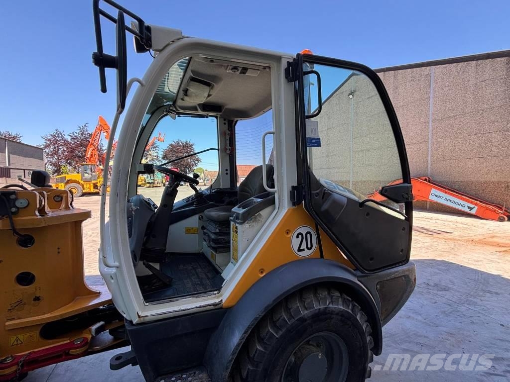 Liebherr L 506 Pyöräkuormaajat