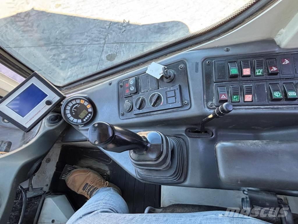 Liebherr L 506 Pyöräkuormaajat