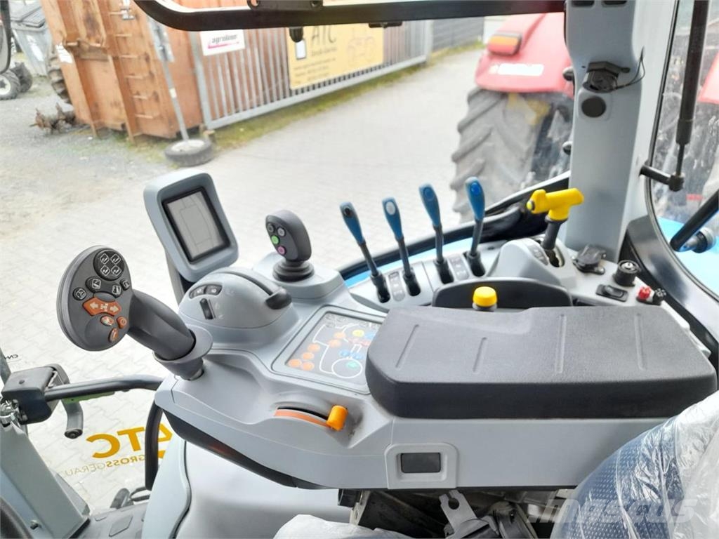 New Holland T 5.120 DYNAMIC COMMAND Traktori