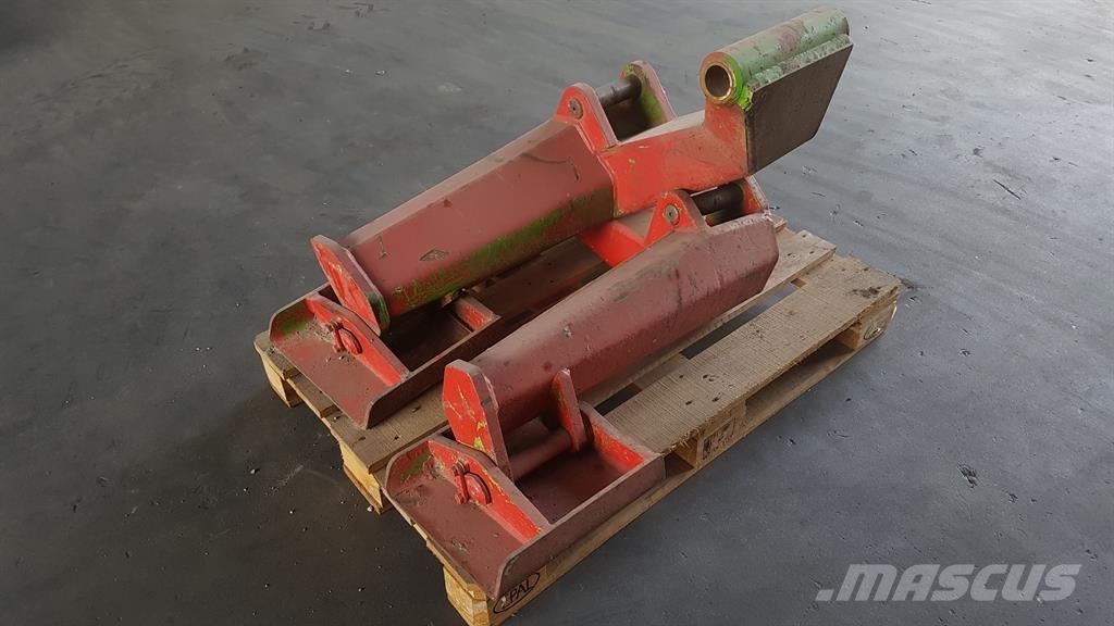 Merlo P 35 - Outrigger/Pratzen/Stempelpoot Alusta ja jousitus