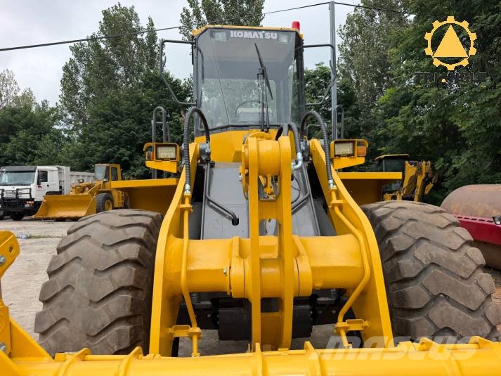 Komatsu WA 320 휠로우더