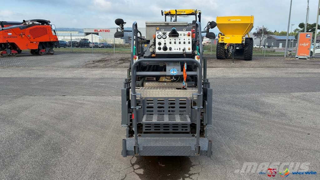 Vögele SUPER 800 / AB200TV Asfalta klājēji