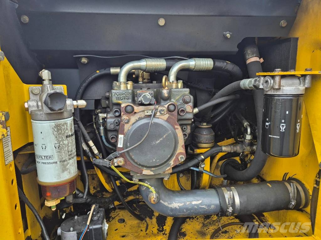 Komatsu PC 160 LC-7 حفارات زحافة