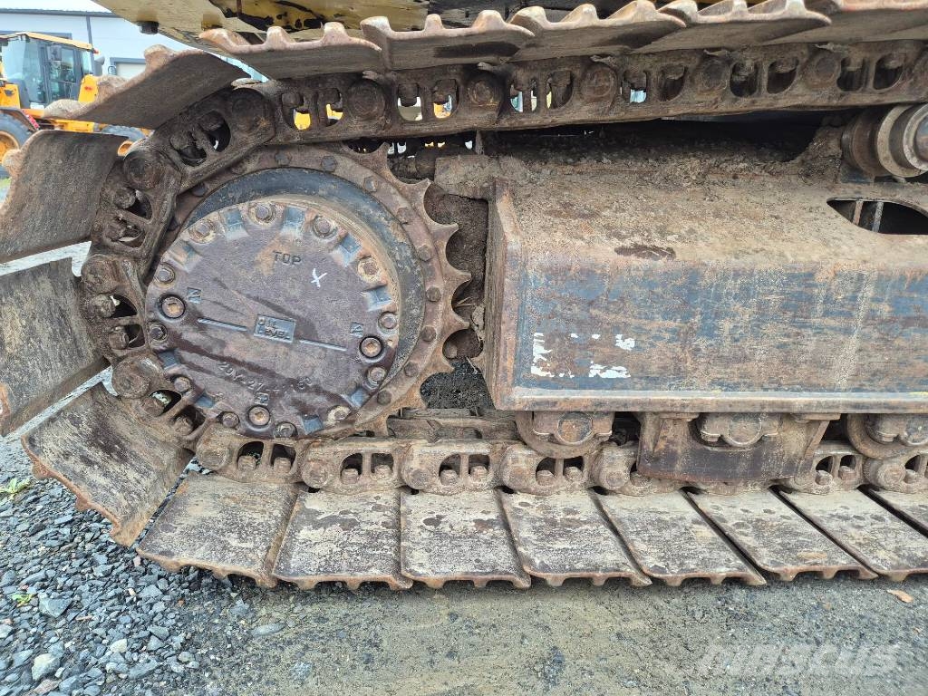 Komatsu PC 160 LC-7 حفارات زحافة
