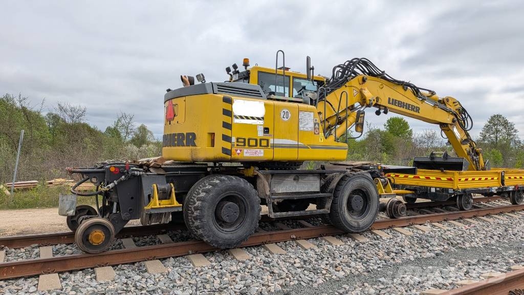 Liebherr A900C ZW Schienen Wartung