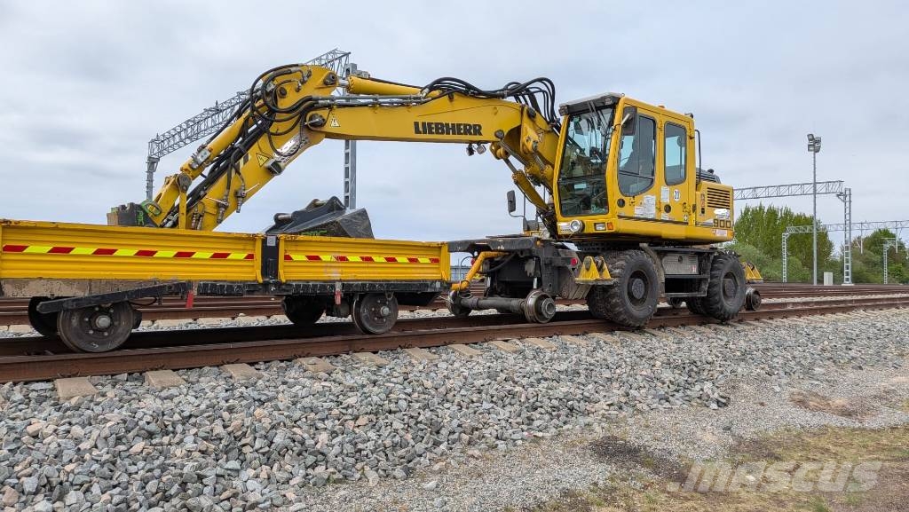 Liebherr A900C ZW Schienen Wartung