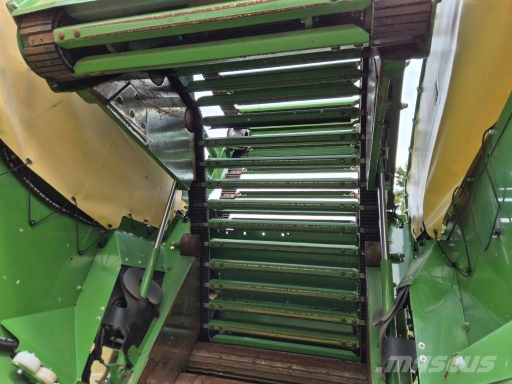 Krone Comprima CF 155 XC Xtreme Рулонні прес-підбирачі