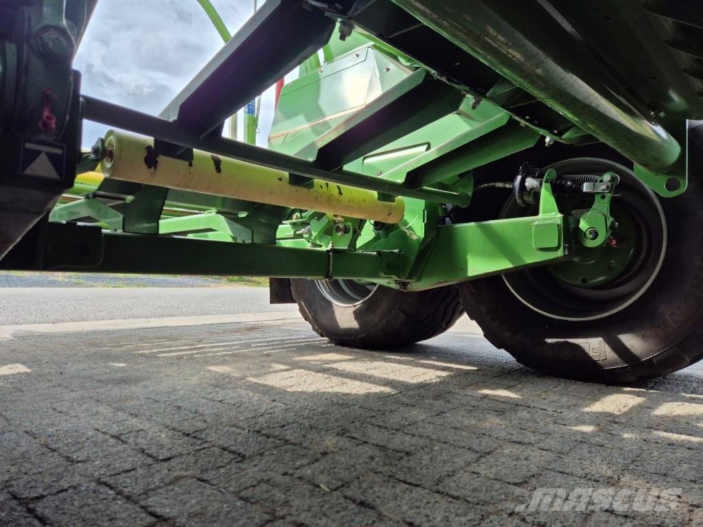 Krone Comprima CF 155 XC Xtreme Рулонні прес-підбирачі