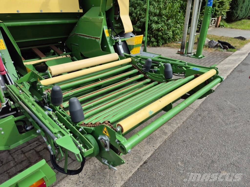 Krone Comprima CF 155 XC Xtreme Рулонні прес-підбирачі