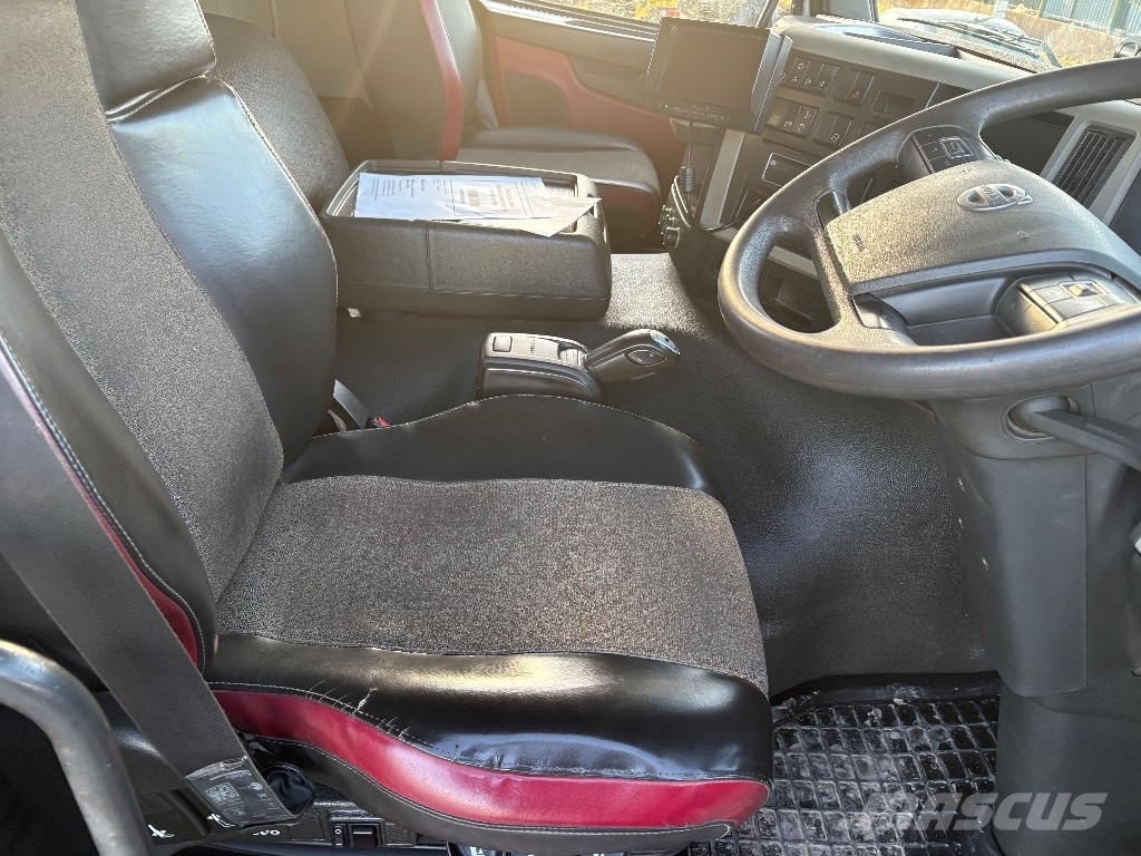 Volvo FM 450 Vlakke laadvloer met kraan