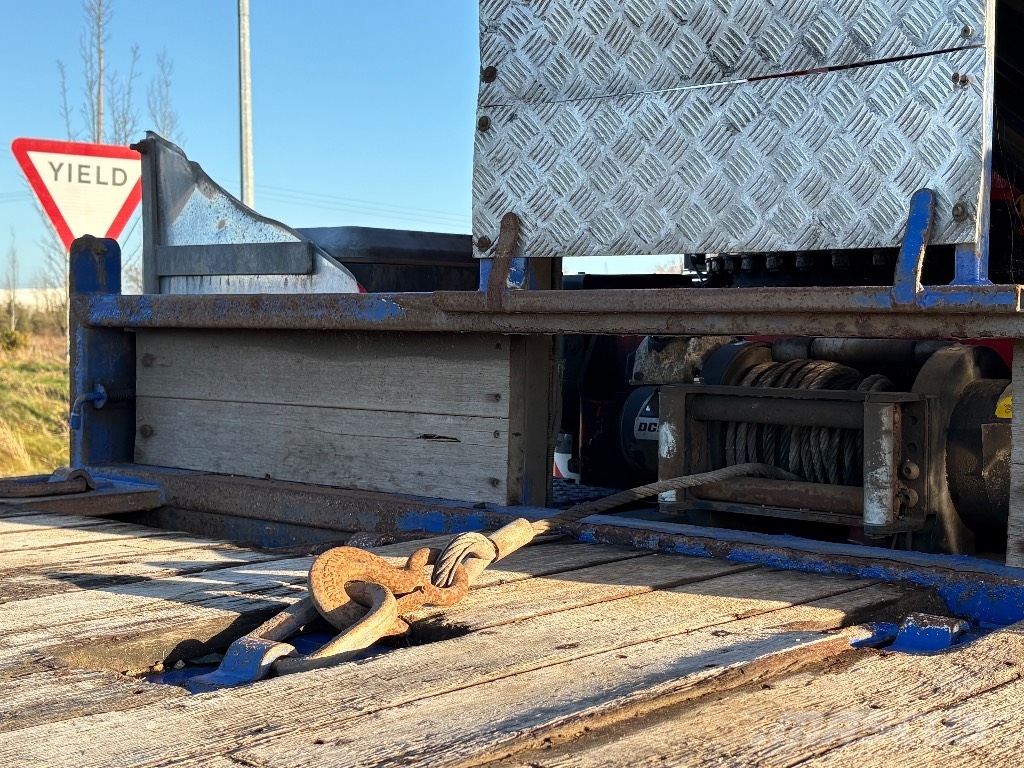 Volvo FM 450 Vlakke laadvloer met kraan