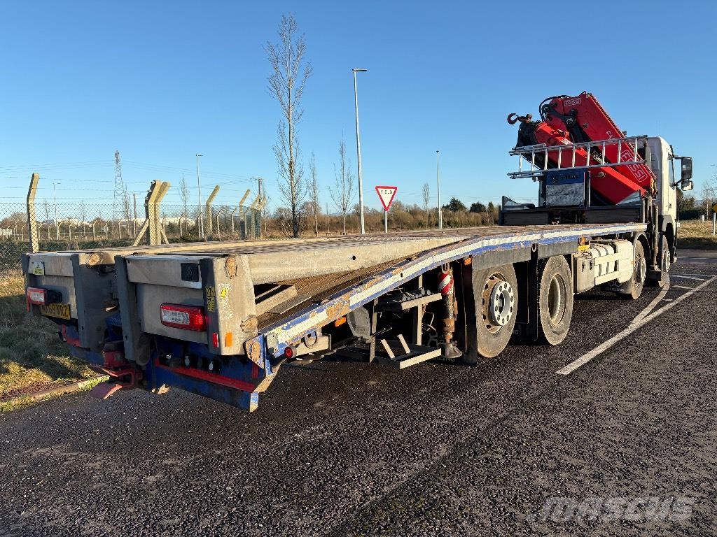 Volvo FM 450 Vlakke laadvloer met kraan