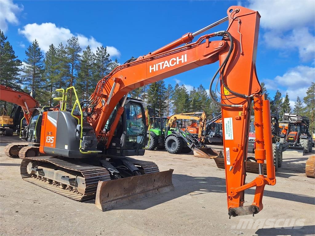 Hitachi ZX135USBL-7 履带挖掘机
