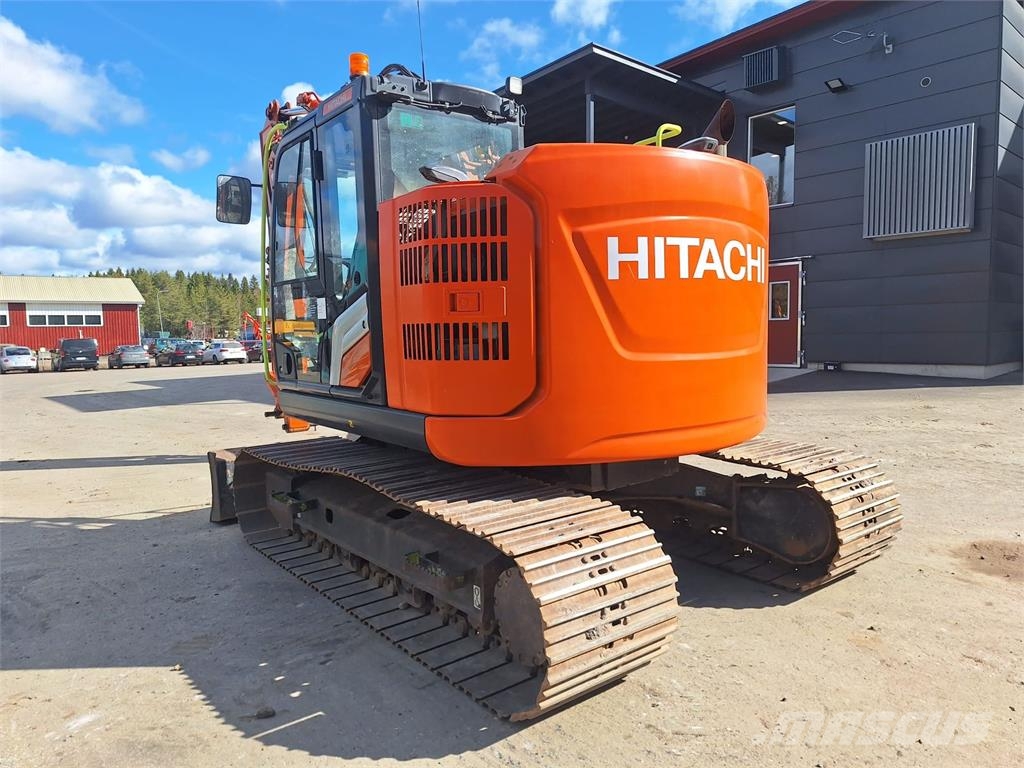Hitachi ZX135USBL-7 履带挖掘机
