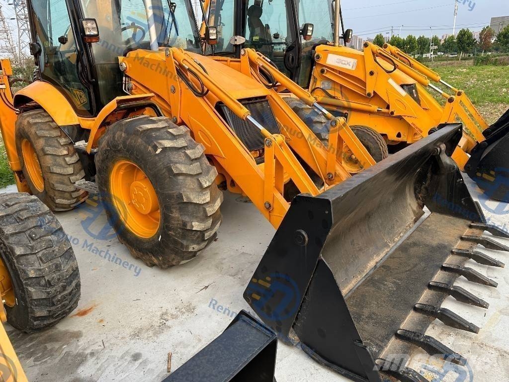 JCB 4 CX Ekskavaatorlaadurid