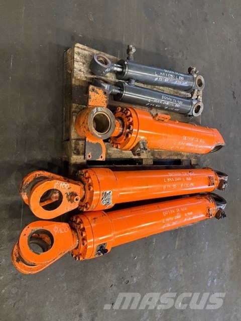Doosan DL 400 USED HYDRAULIC CYLINDER COMPLET Hidráulicos