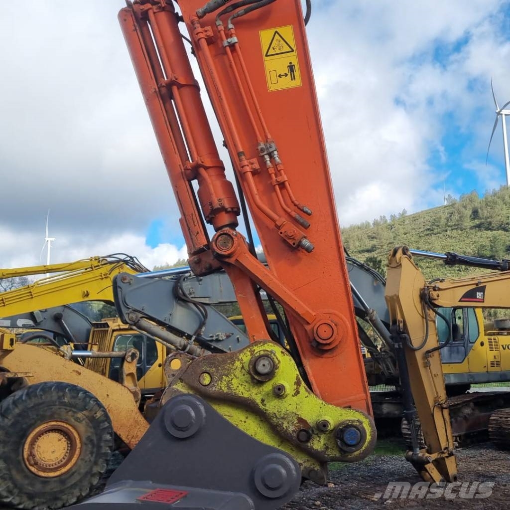 Hitachi ZX 225 US LC-6 Верижен екскаватор