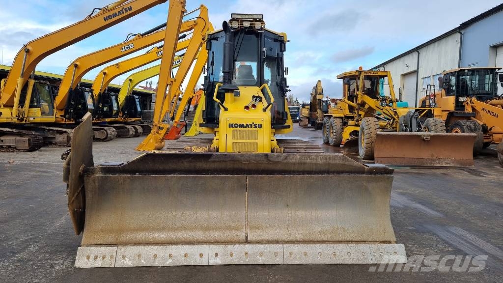 Komatsu D 51 PX-22 Kāpurķēžu buldozeri