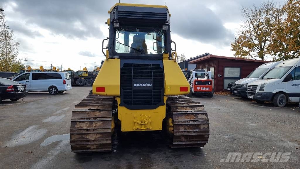Komatsu D 51 PX-22 Kāpurķēžu buldozeri
