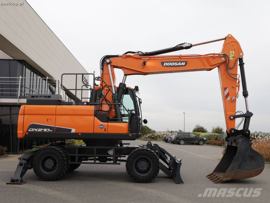 Doosan DX210W-5 Wheeled excavators
