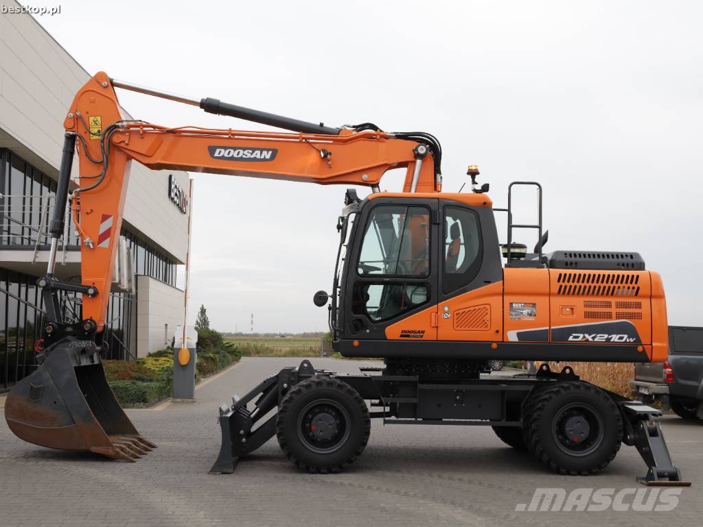 Doosan DX210W-5 Wheeled excavators
