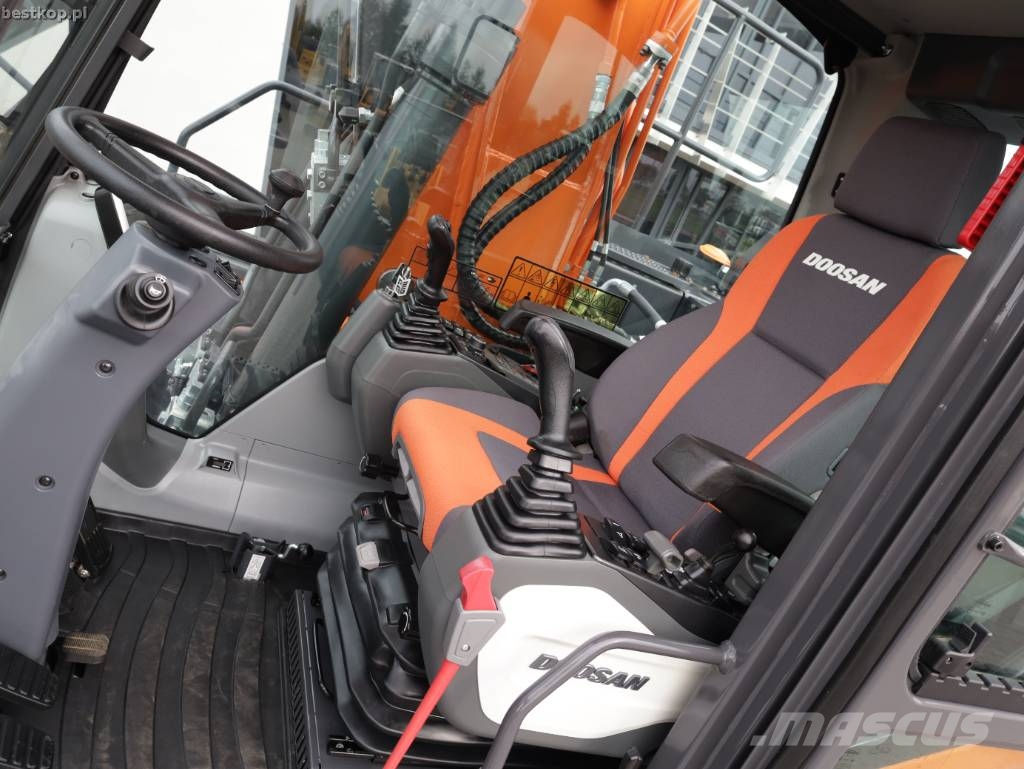 Doosan DX210W-5 Wheeled excavators