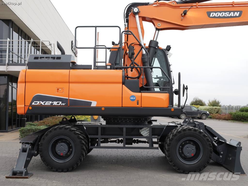 Doosan DX210W-5 Wheeled excavators