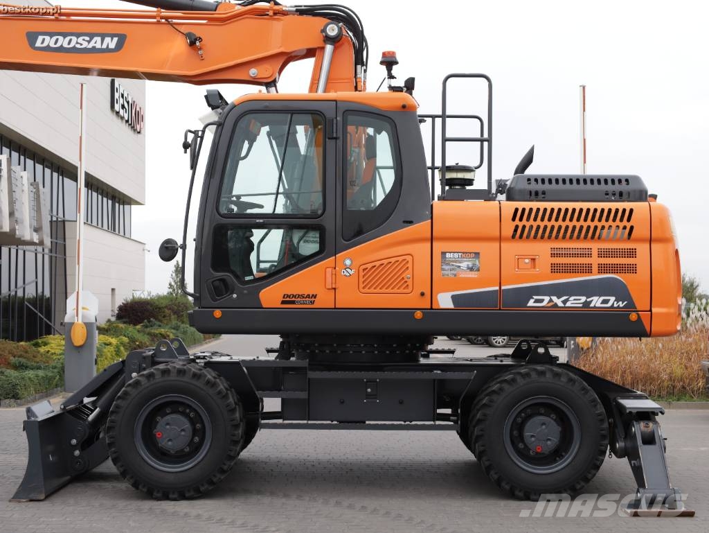 Doosan DX210W-5 Wheeled excavators
