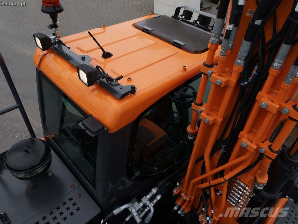Doosan DX210W-5 Wheeled excavators
