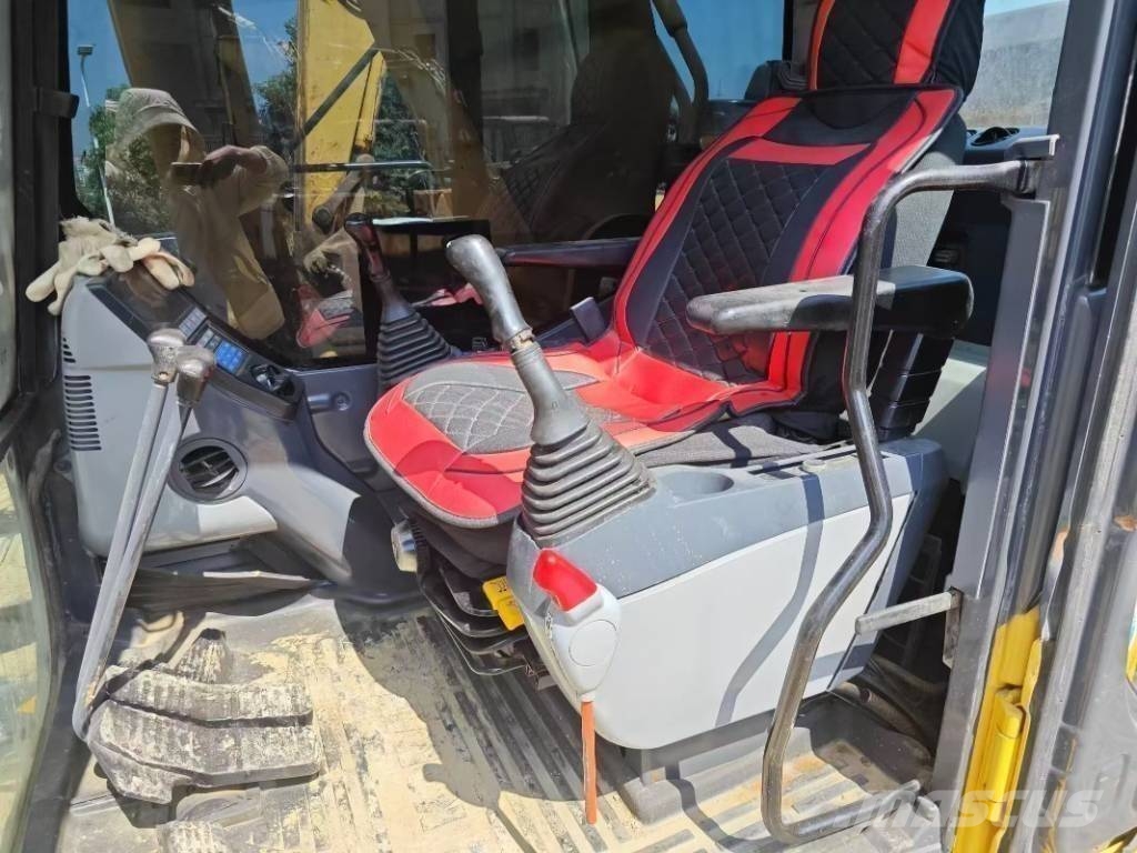 Komatsu PC 450-8 履带挖掘机